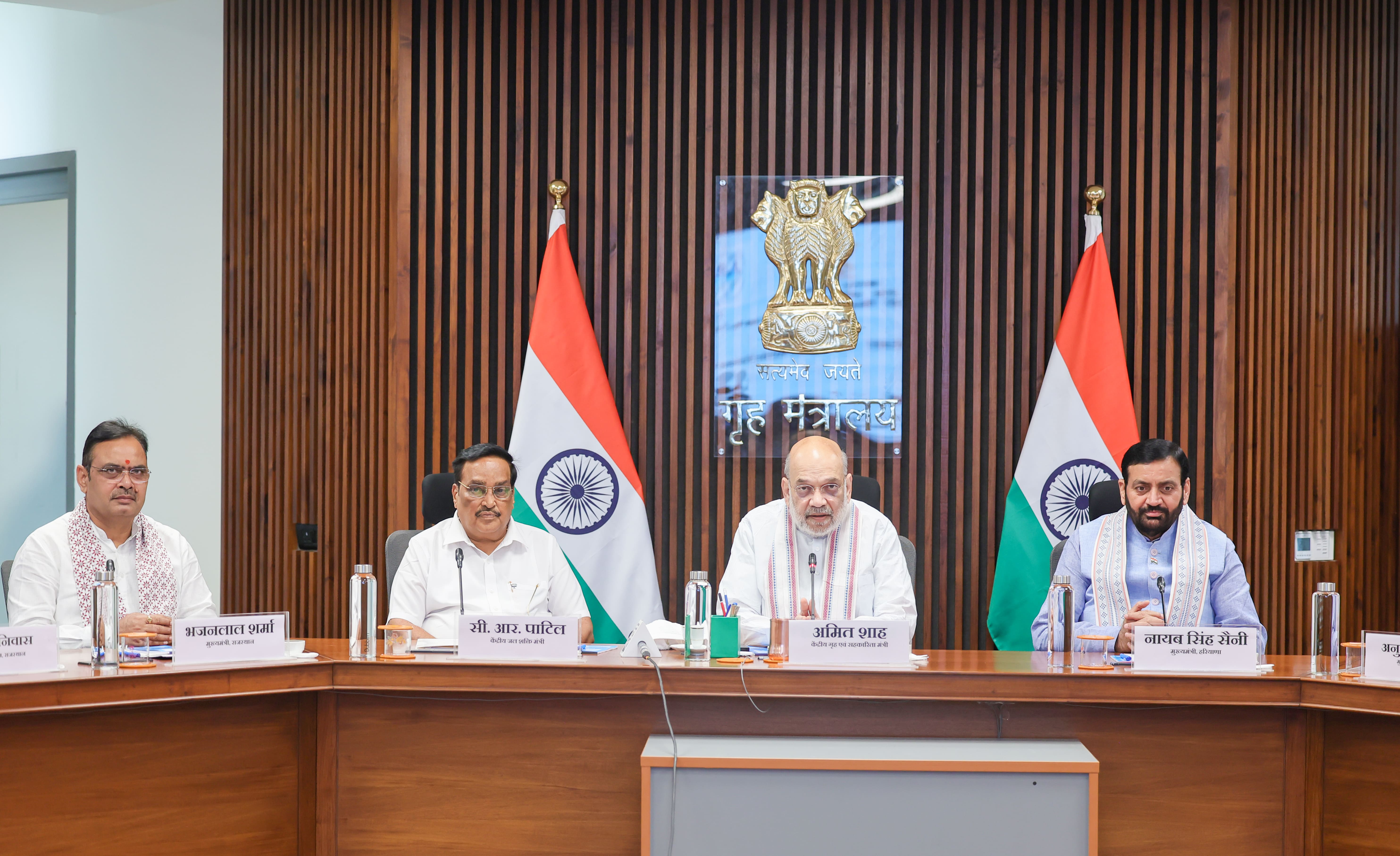In the presence of Union Home Minister and Minister of Cooperation Shri Amit Shah, the governments of Rajasthan and Haryana inks an important agreement for construction and implementation of Yamuna Water Project