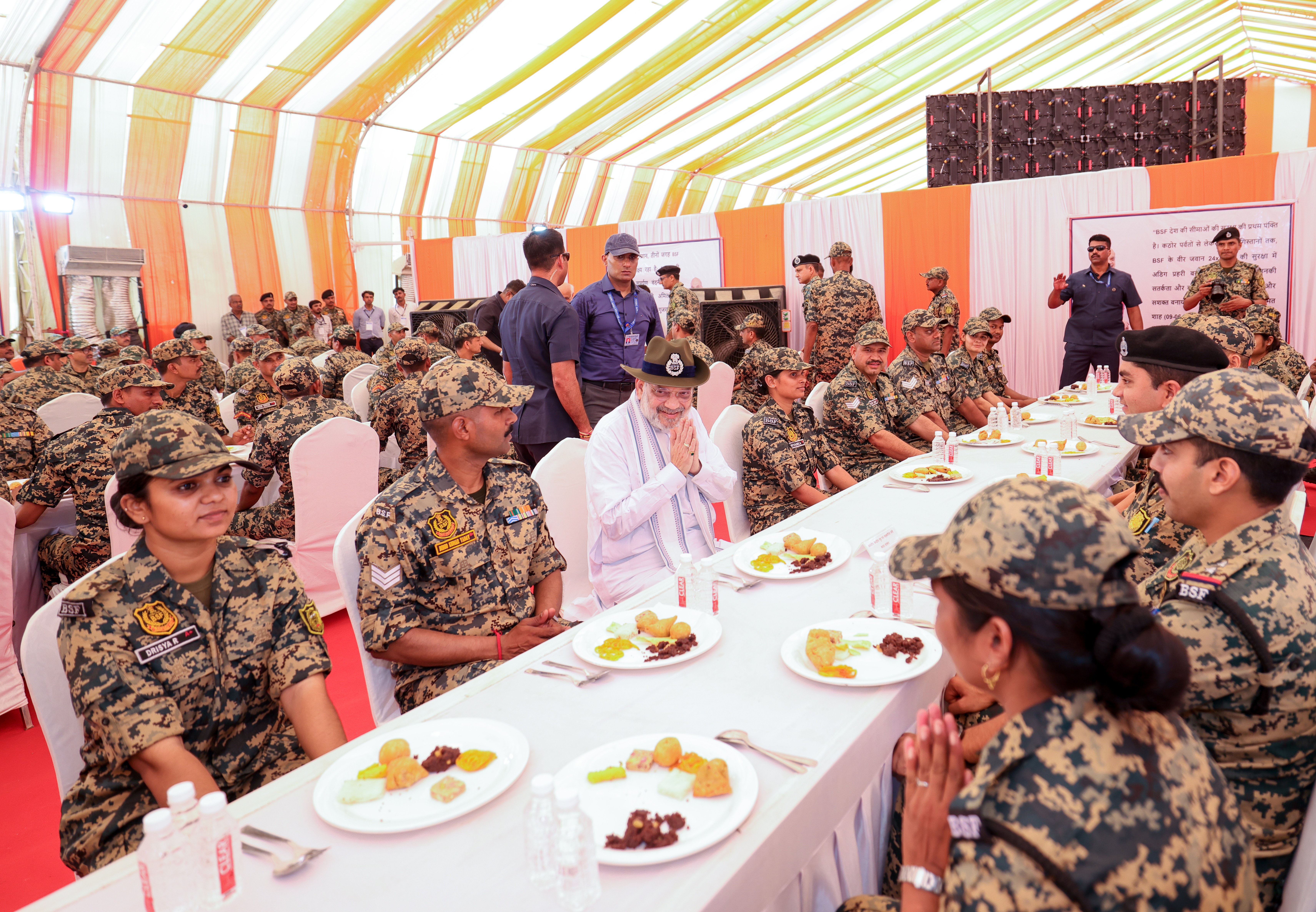 Union Home Minister and Minister of Cooperation Shri Amit Shah shared some time with the valiant personnel of the BSF during high-tea at the G-7 Border Outpost, in Gujarat.
