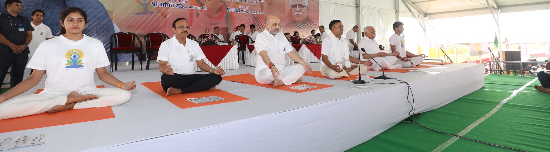 Union Home Minister Shri Amit Shah being welcomed by the Chief Minister of Haryana Shri Manohar Lal Khattar at the celebrations of the 5th International Day of Yoga in Rohtak, Haryana on 21 June, 2019.