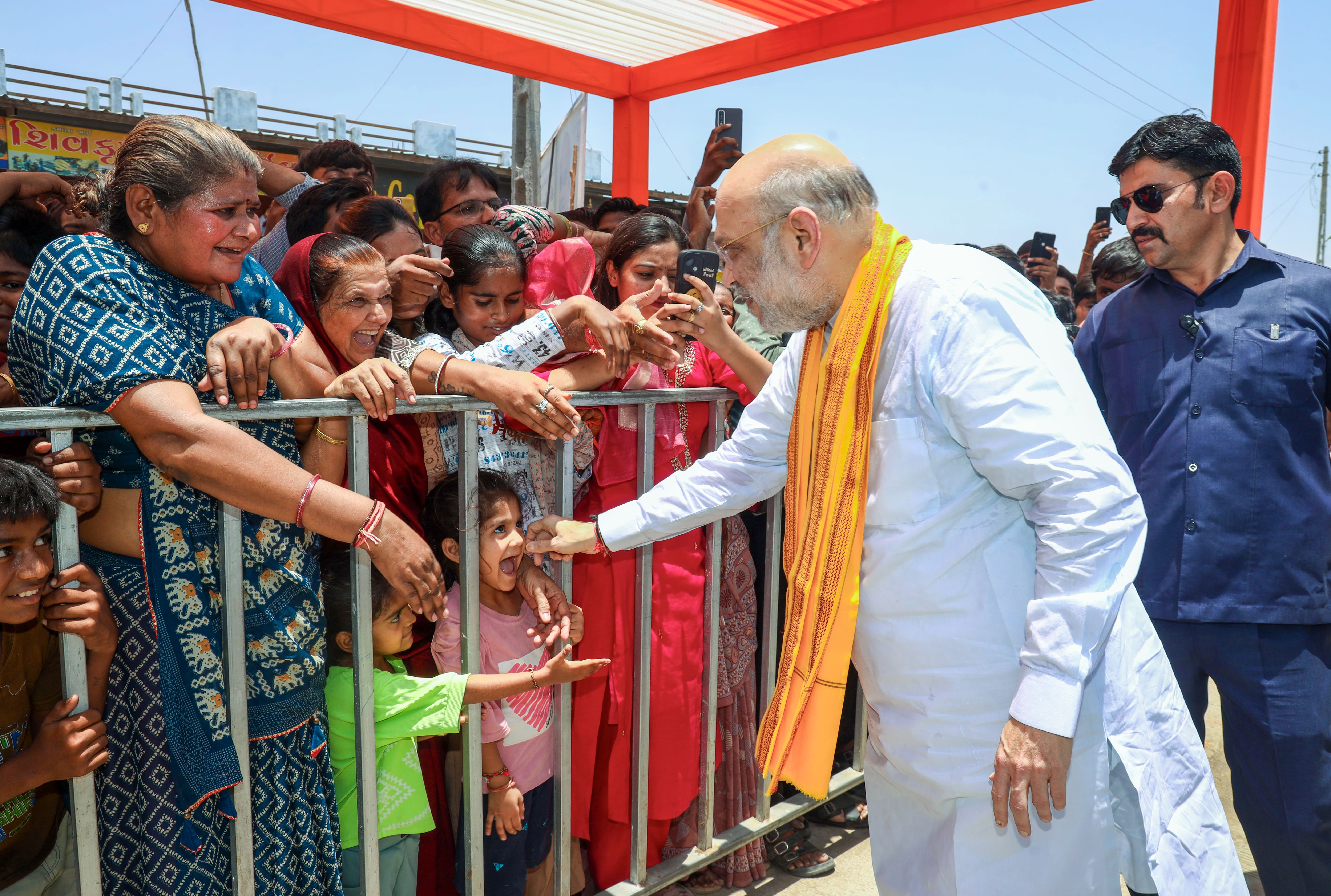  Union Home Minister and Minister of Cooperation Shri Amit Shah today inaugurated the new Gram Panchayat office building in Kalol, Gandhinagar.